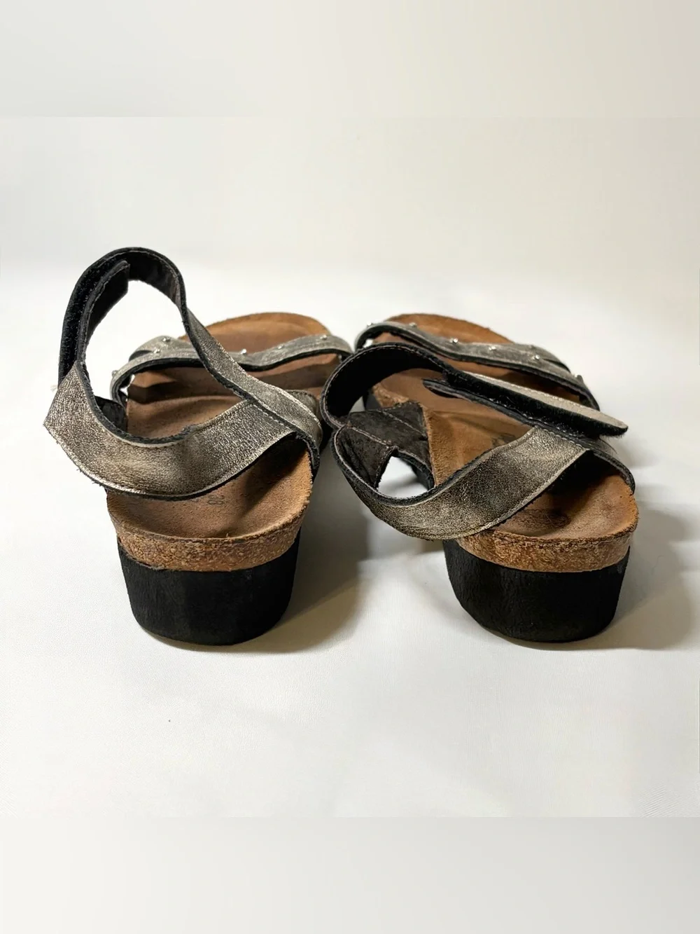 Naot Alyssa Metallic Leather Studded Adjustable Strap Comfort Sandals Size EU 38